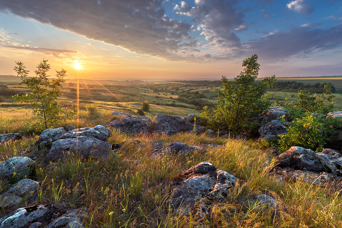 Степные камни