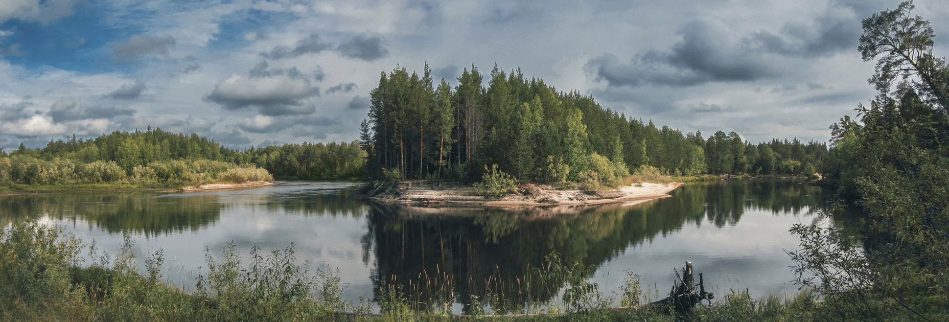 В таёжном, живописном уголке...