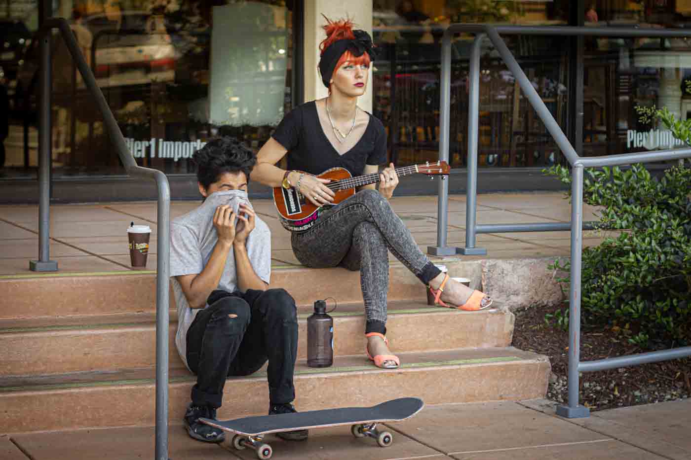 Под небом голубым есть город золотой...