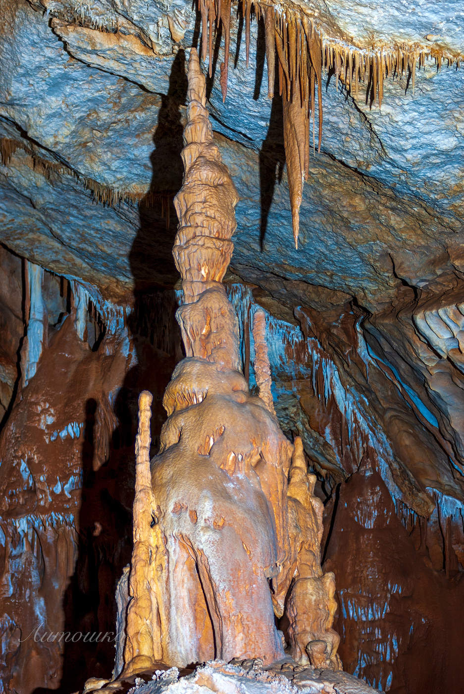 Пещера Эмине Баир Хосар.