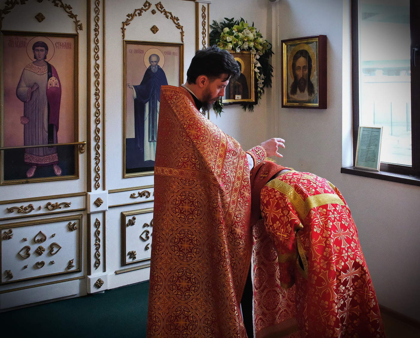 Праздничная служба.