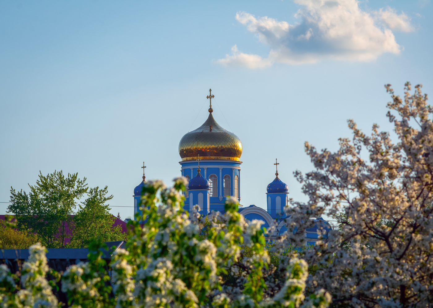 апрельским вечером