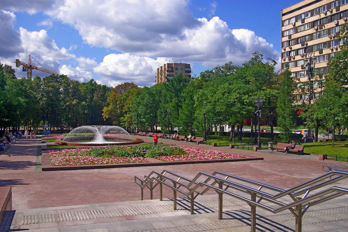 Новопушкинский сквер