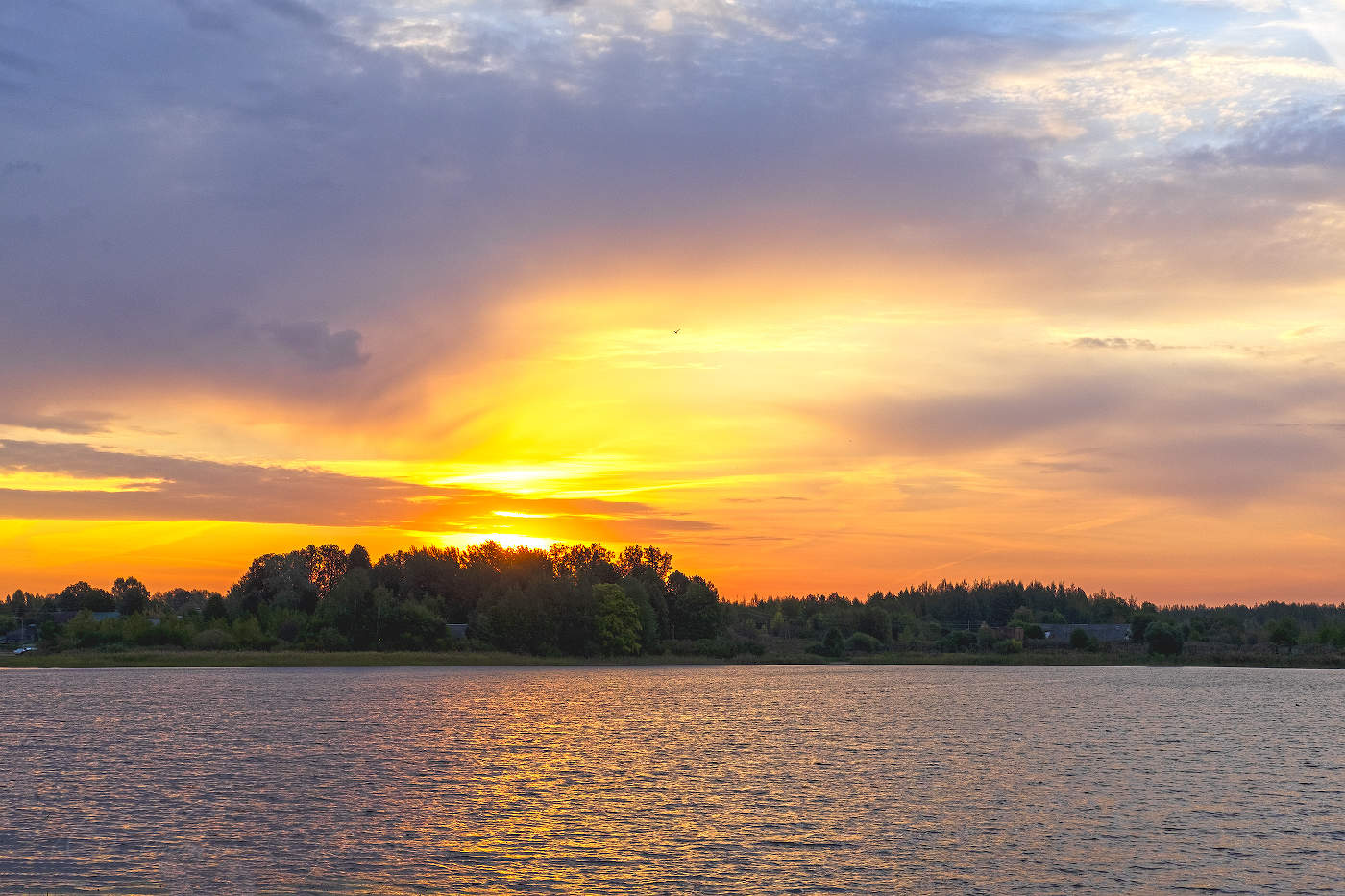 Золотое озеро