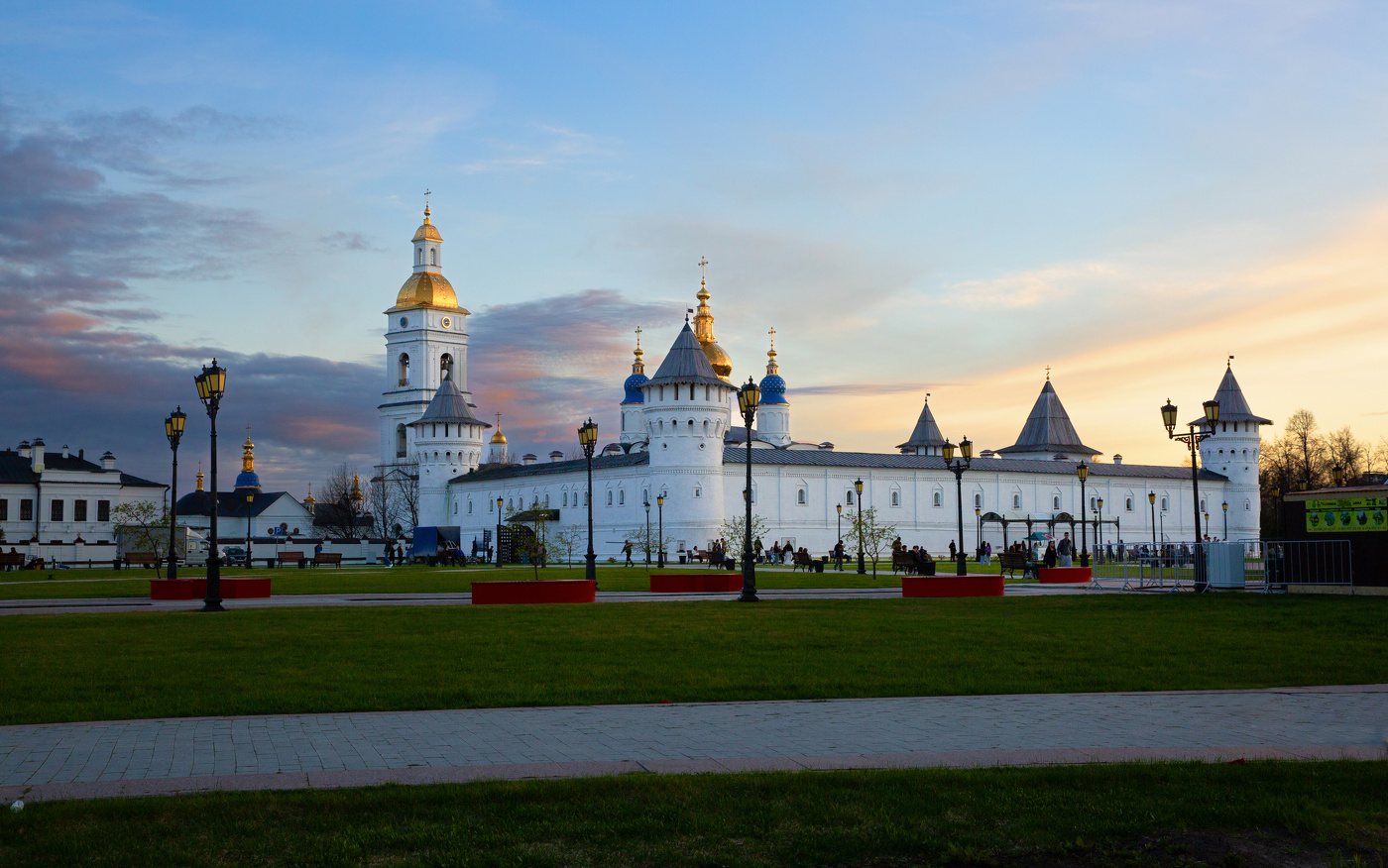 Тобольский Кремль. Вечер.