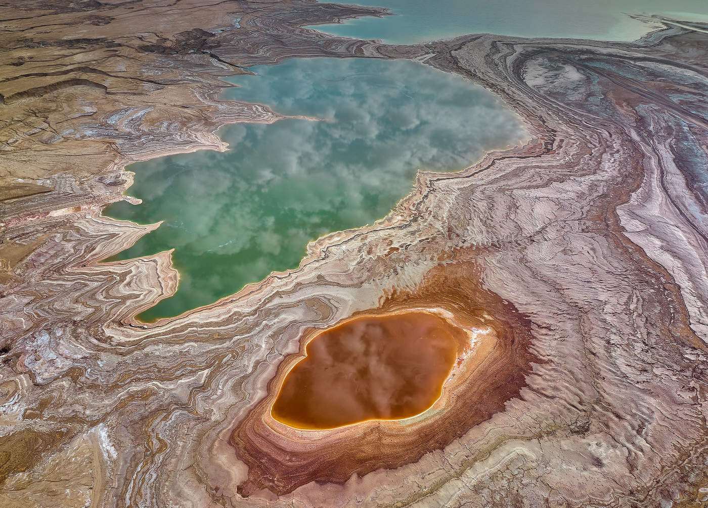 Странные пейзажи Мертвого моря...