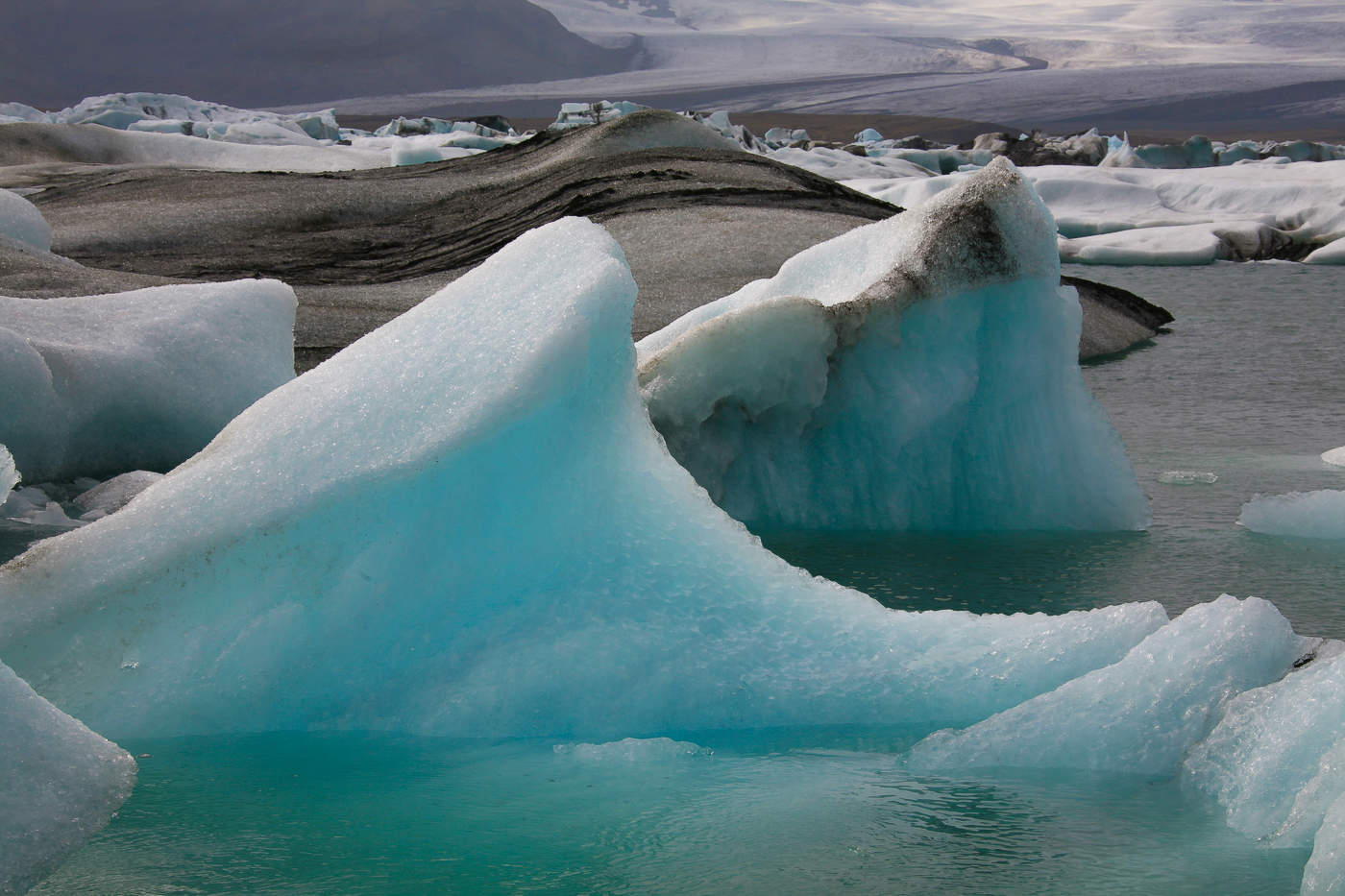 А ты такой холодный...