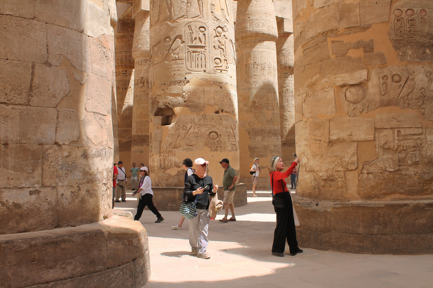 Среди коллон