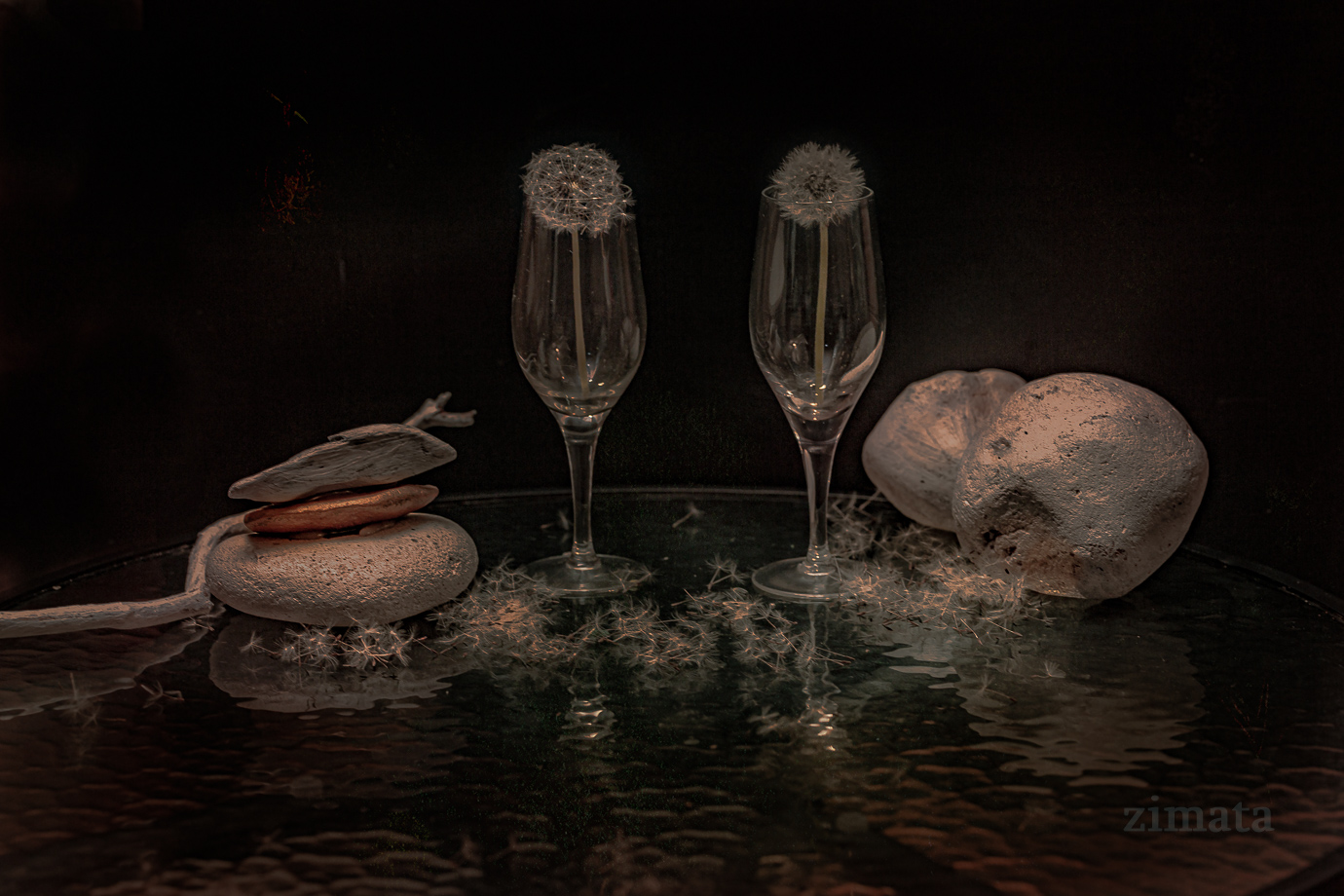 Предметный натюрморт с одуванчиками