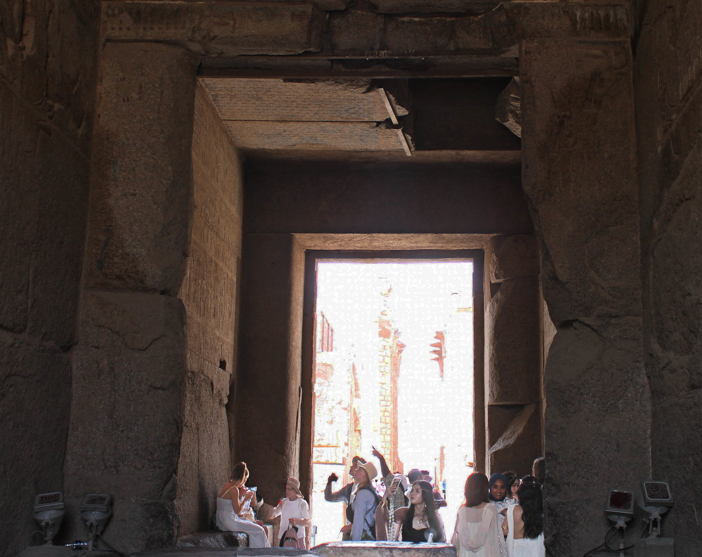 В храмовом застенке