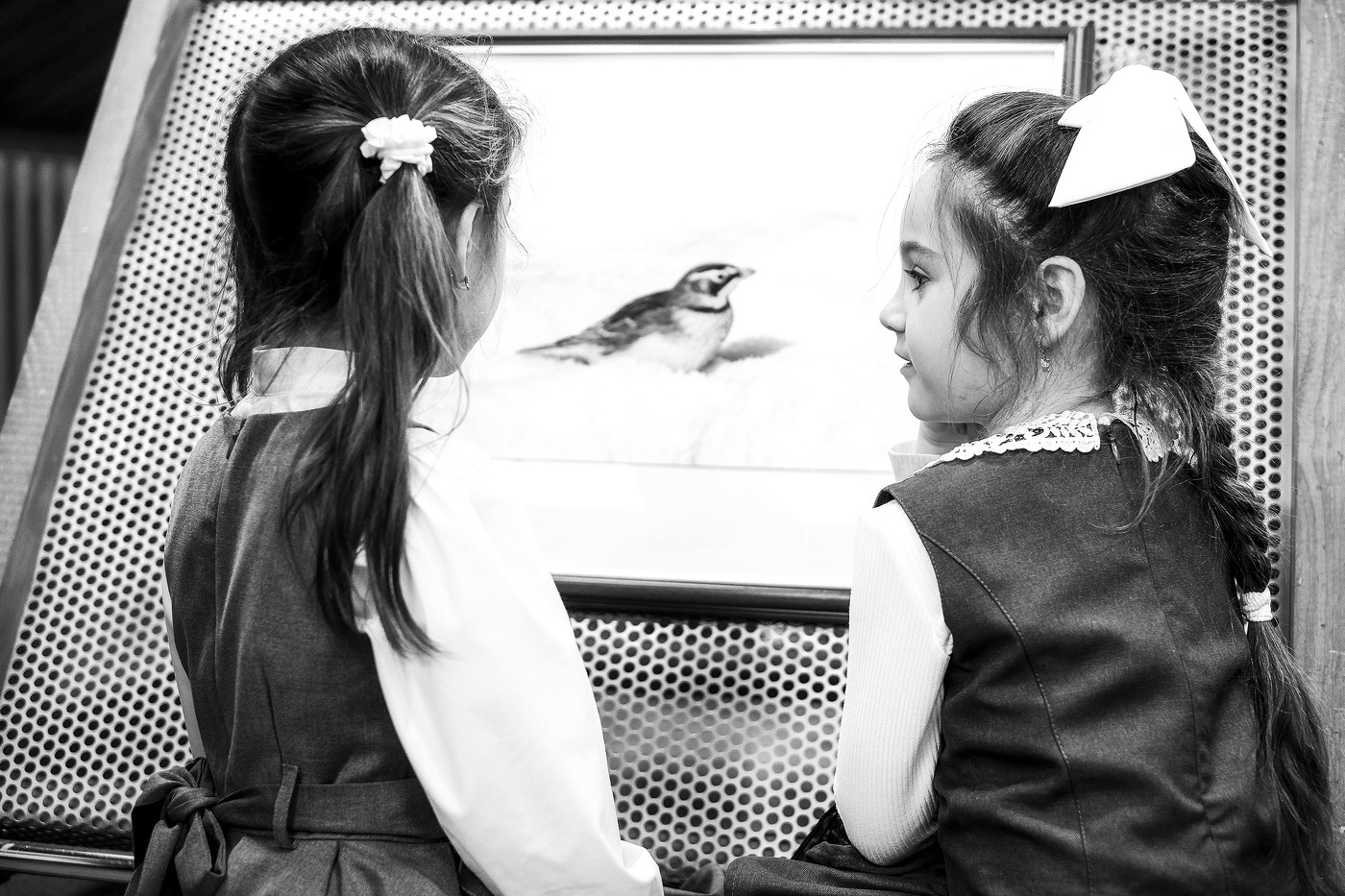 На выставке...