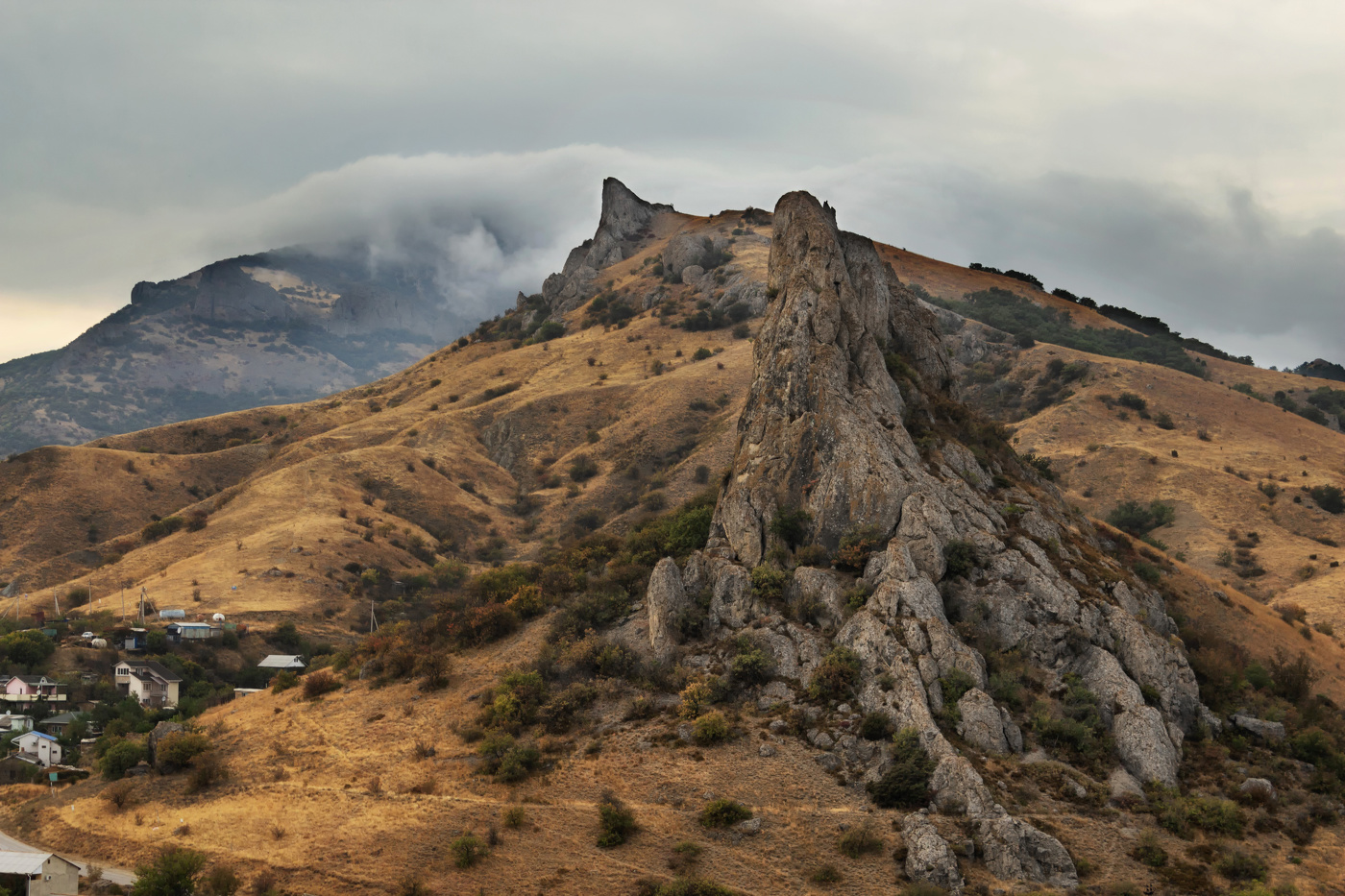 "Утро в поселке Курортное"