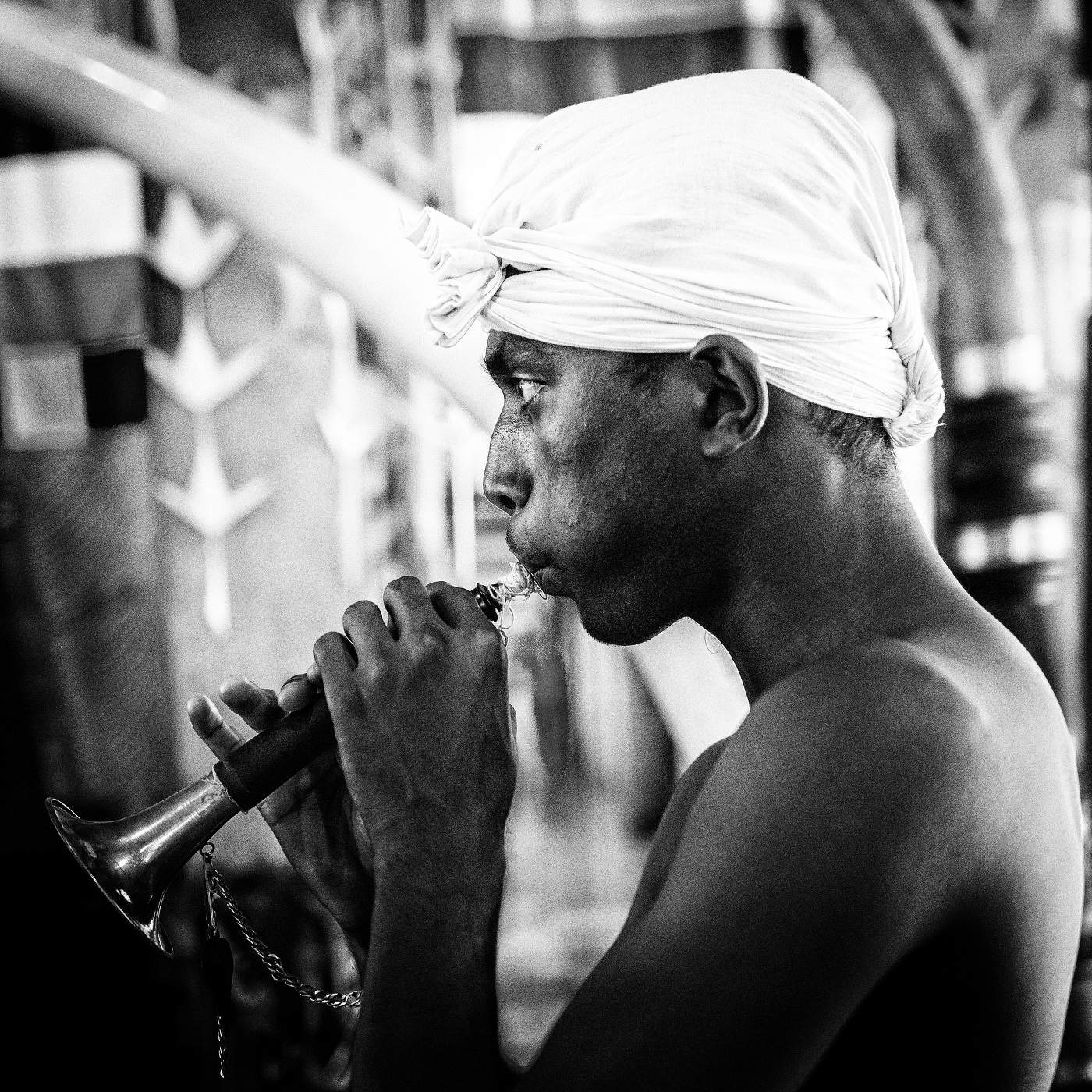 , и на дуде игрец»