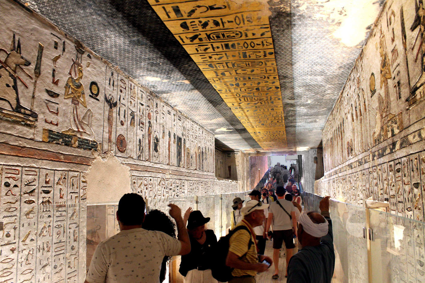 В гробницу фараона