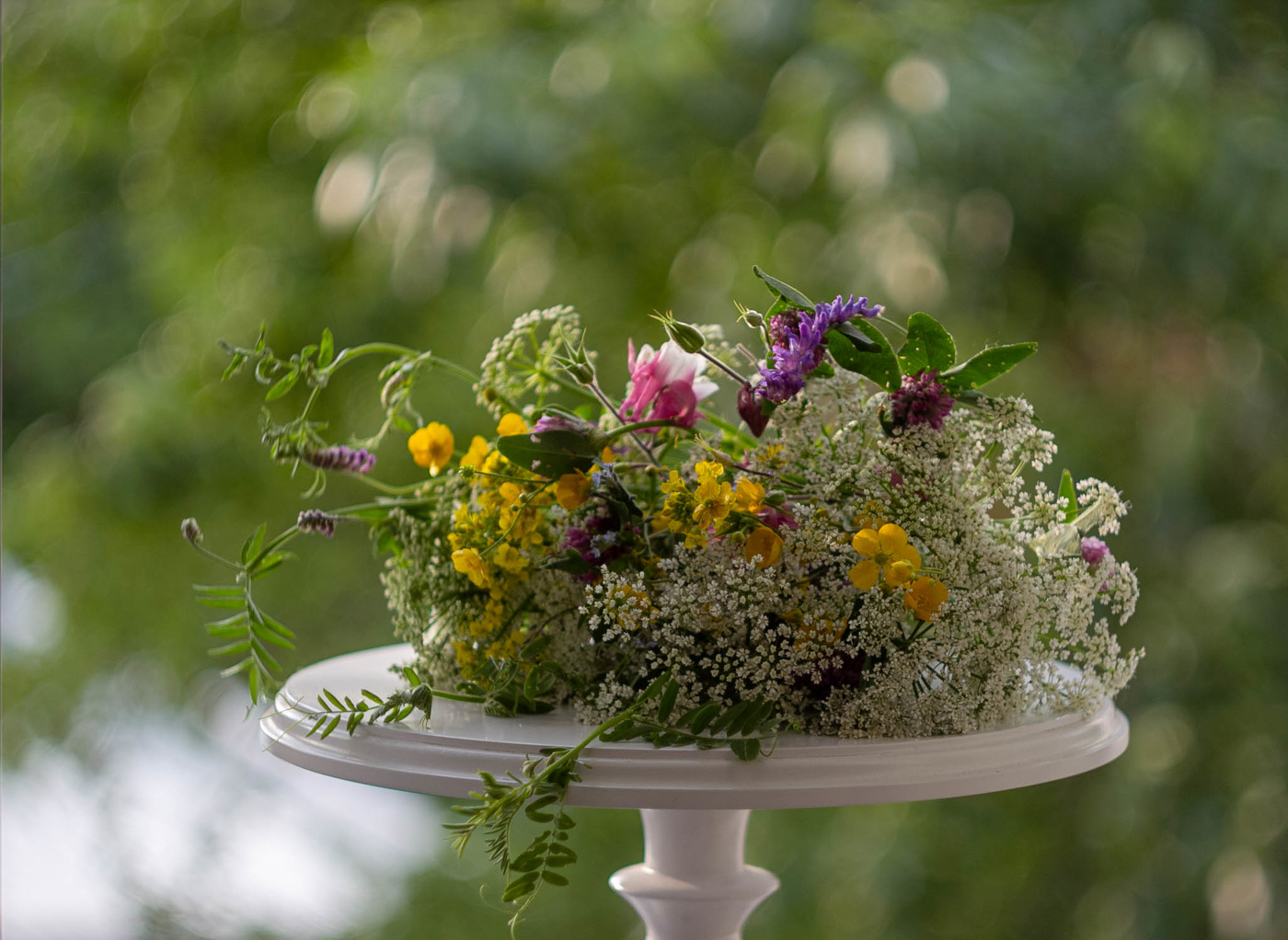 Июня теплого букет