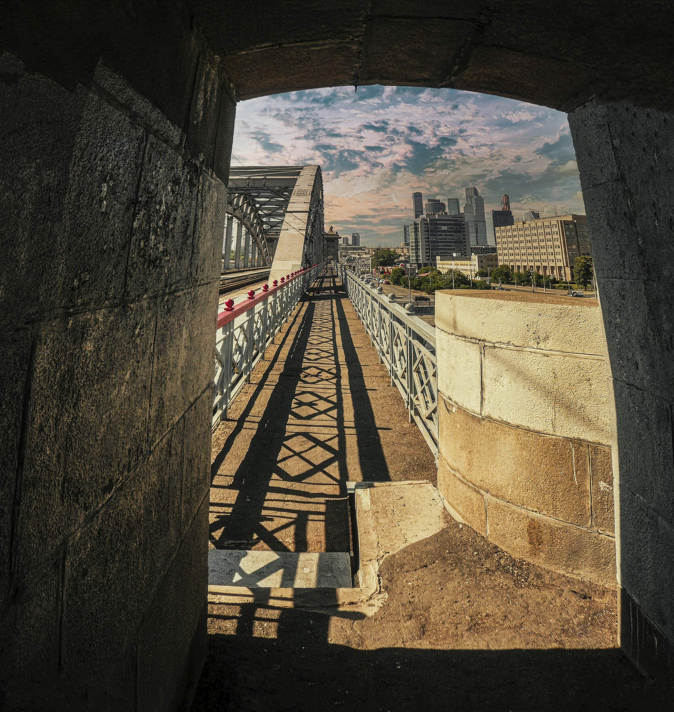 Лужнецкий метромост.