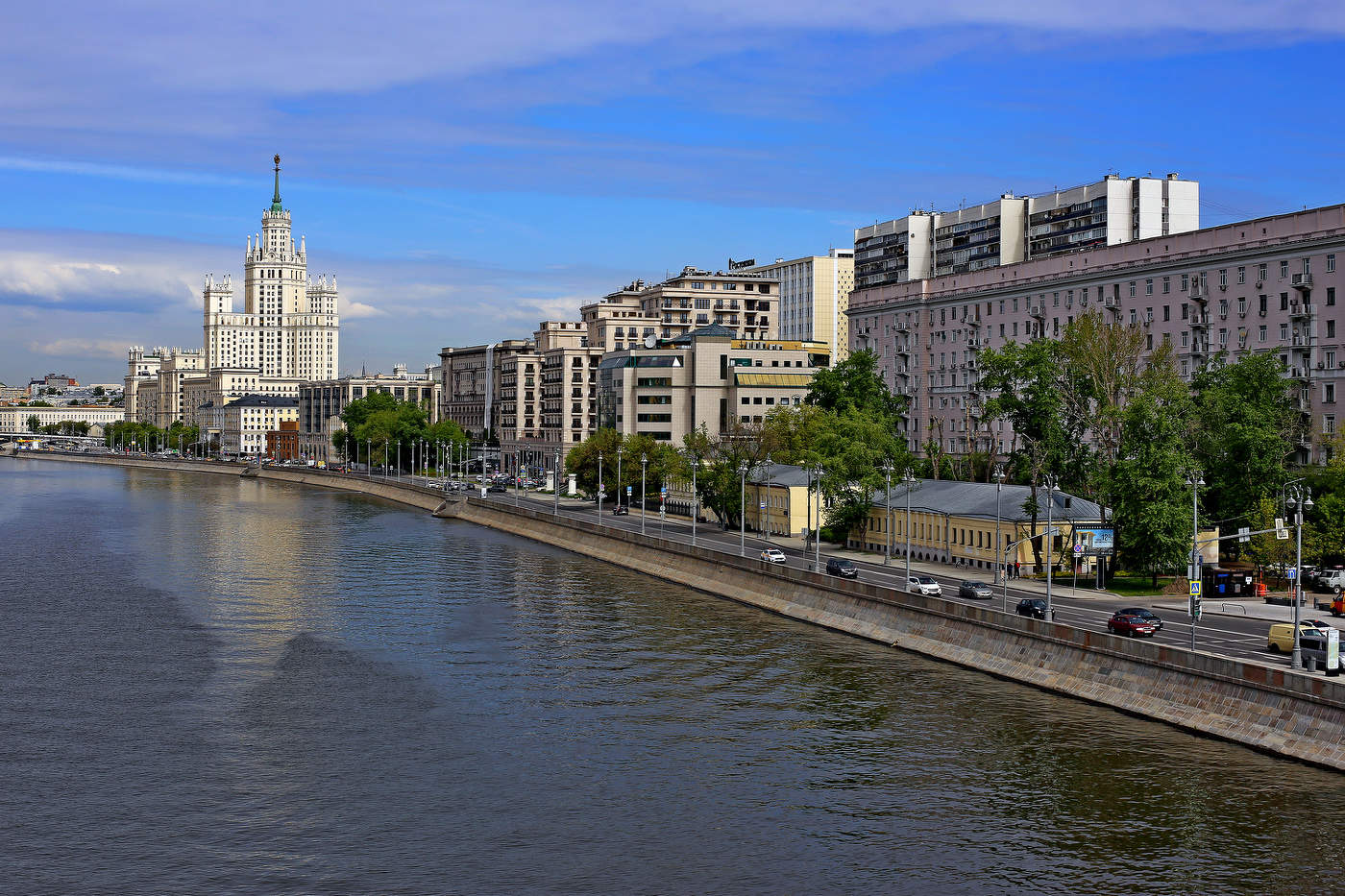 Гончарная набережная