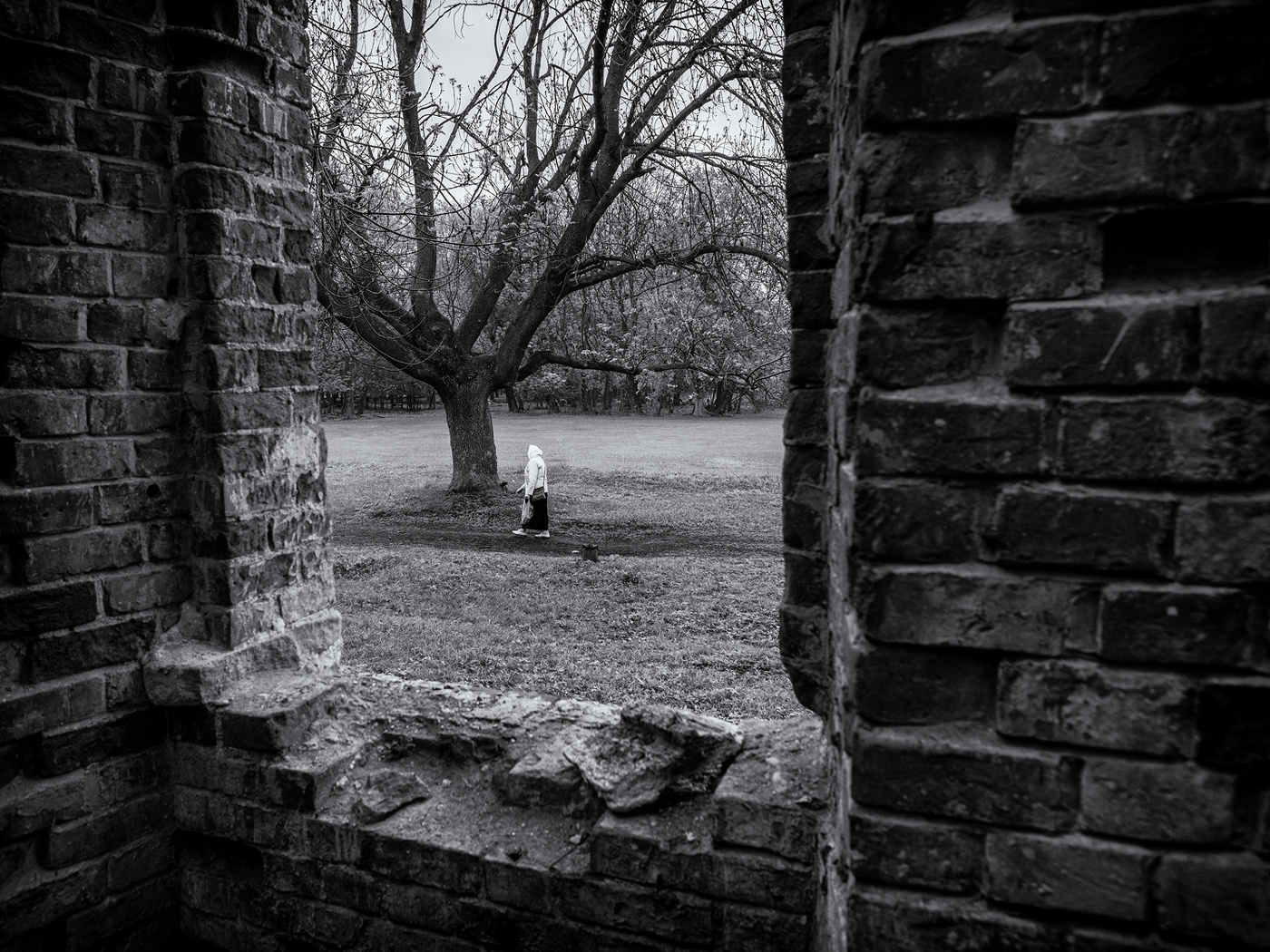 По своим делам.