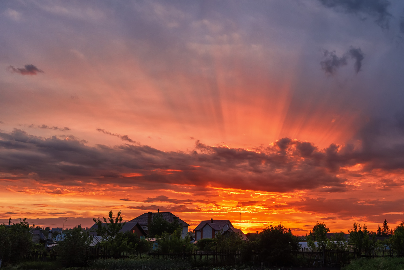 закатные лучи