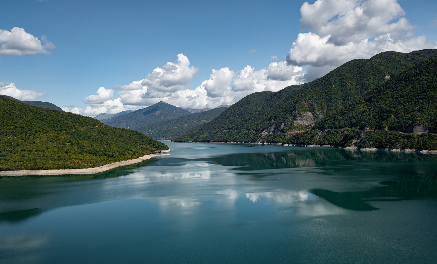 Жинвальское водохранилище.