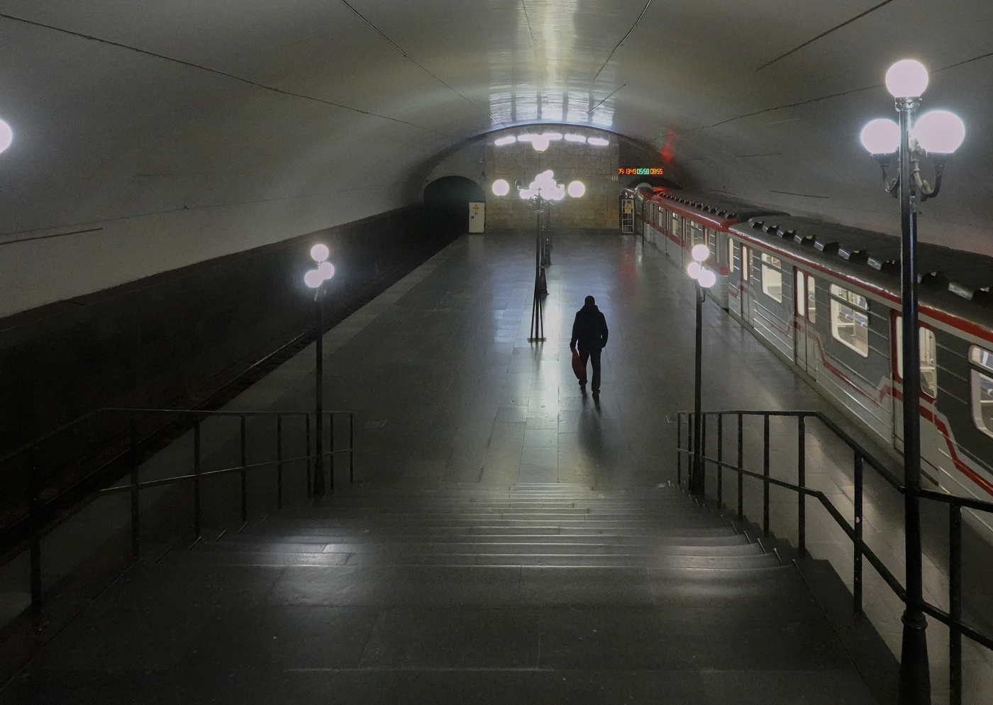 Одиночество в метро