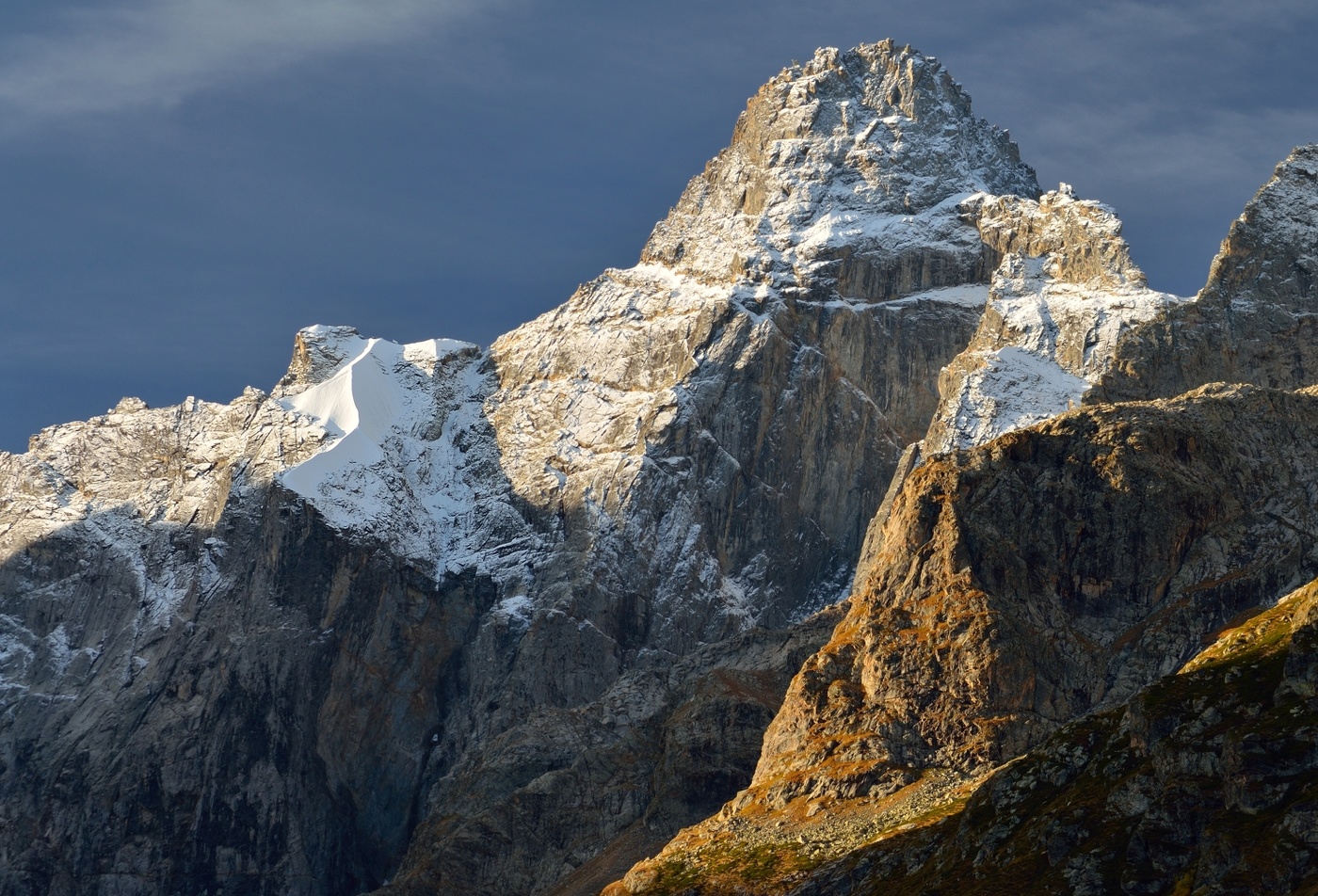 Вершина Далар