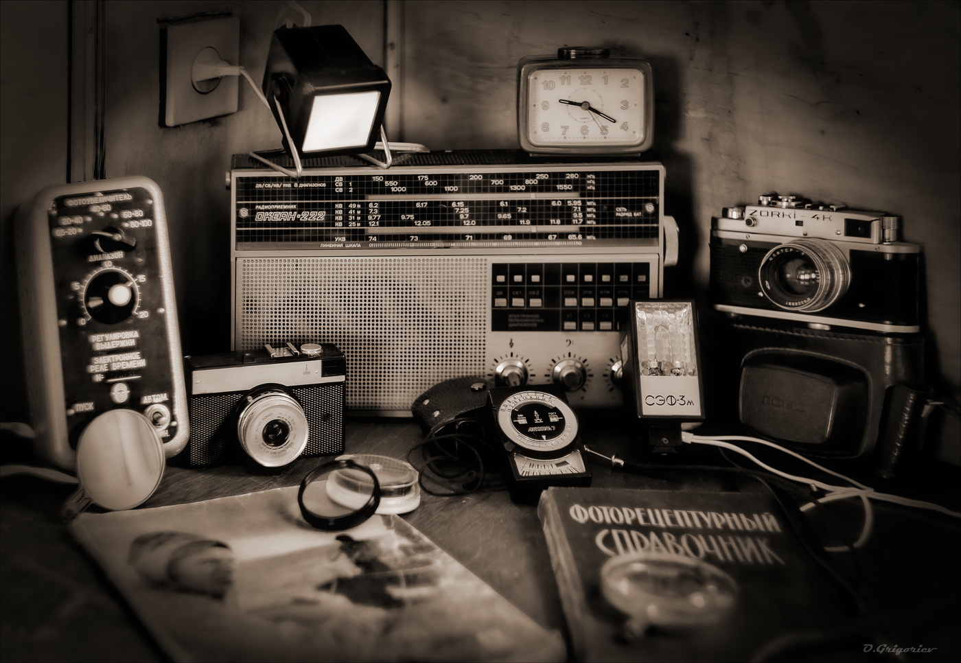 ВРЕМЯ КРАСНЫХ ФОНАРЕЙ