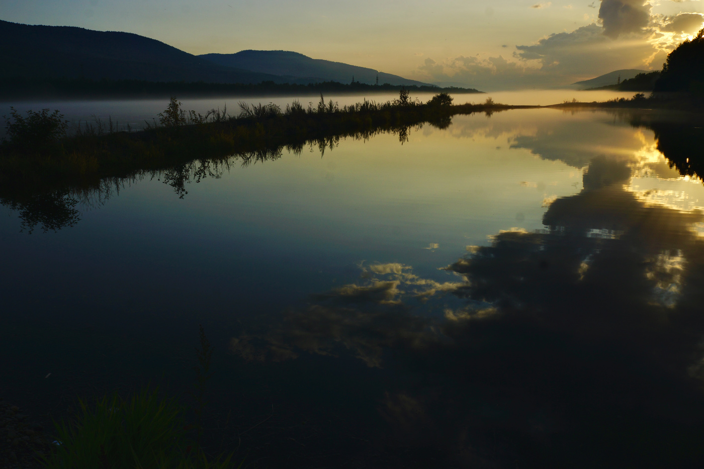 Так тайно свет уходит прочь…
