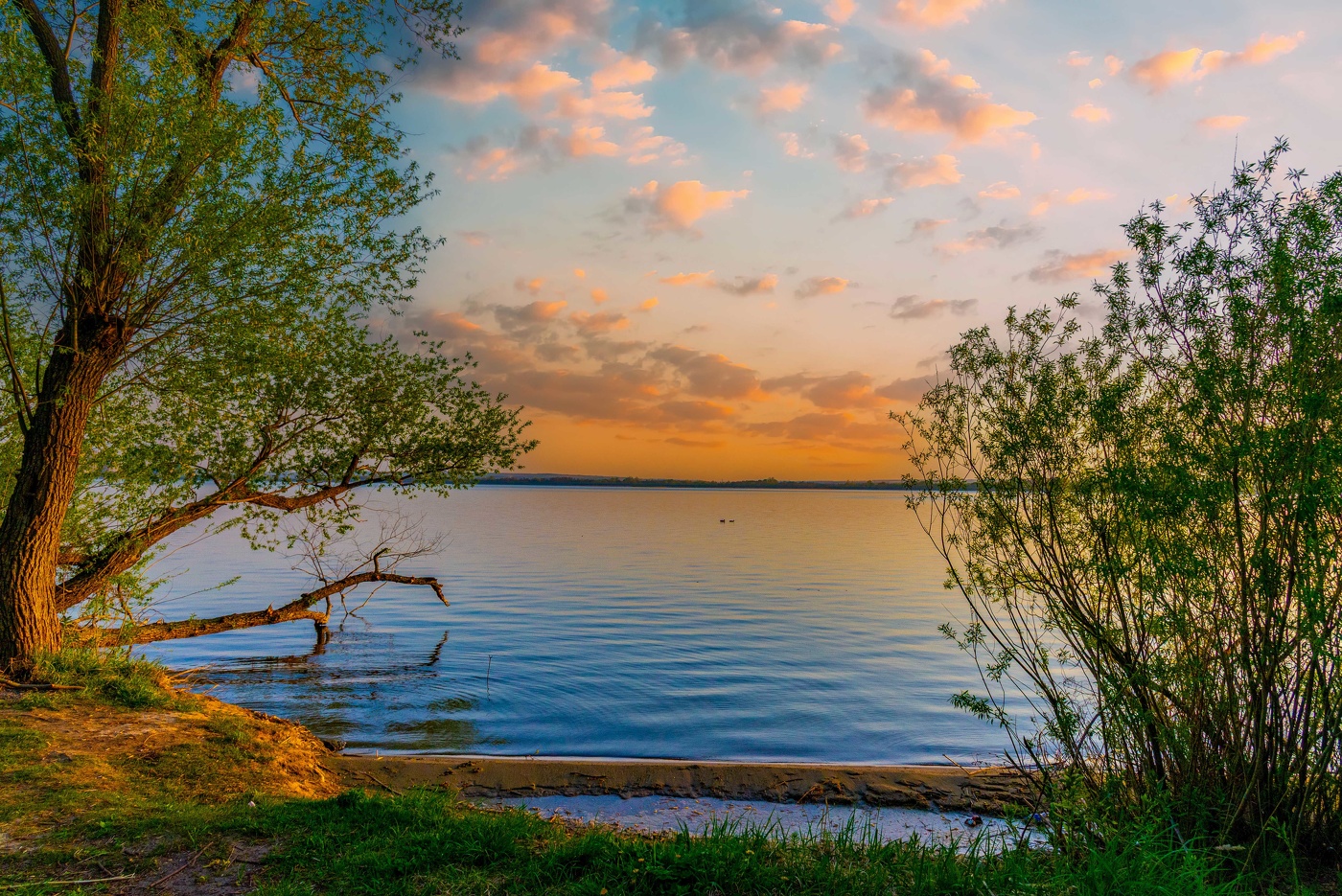 Тихий майский вечер.
