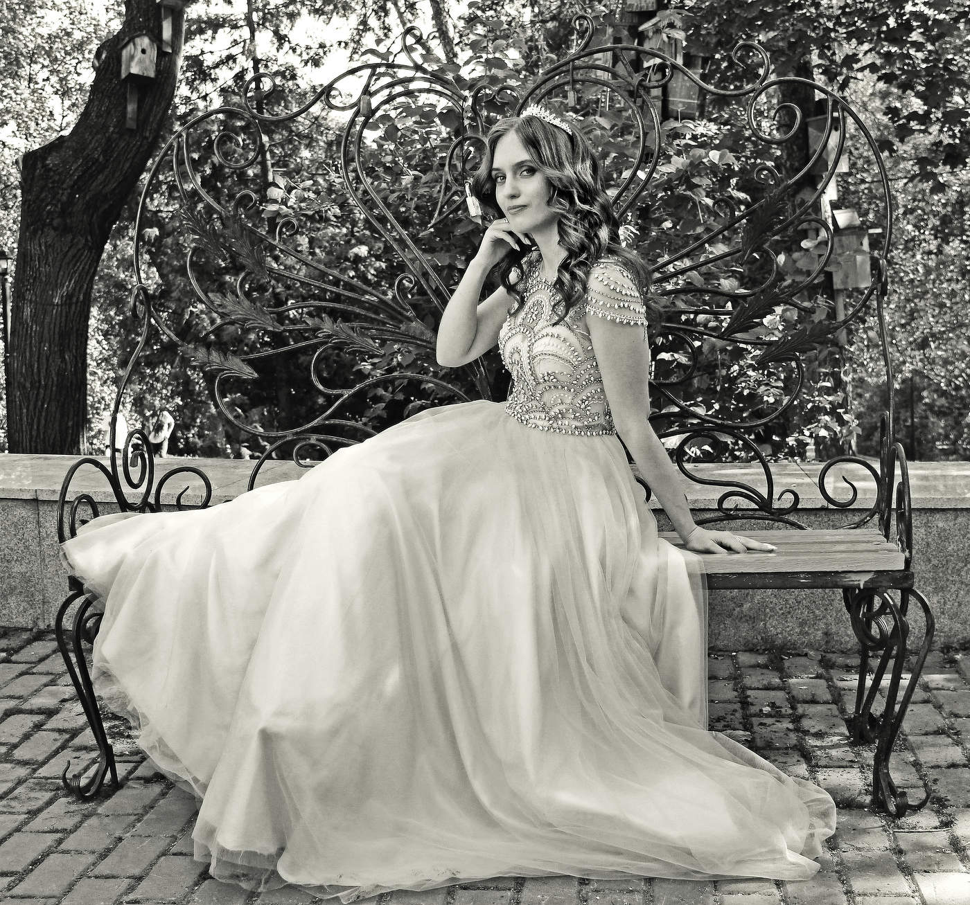 На бал собралась...