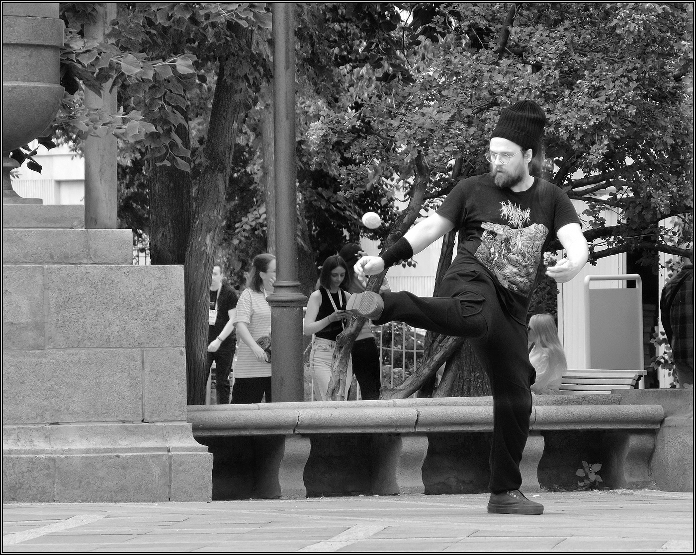 ..... Жонглетр.....