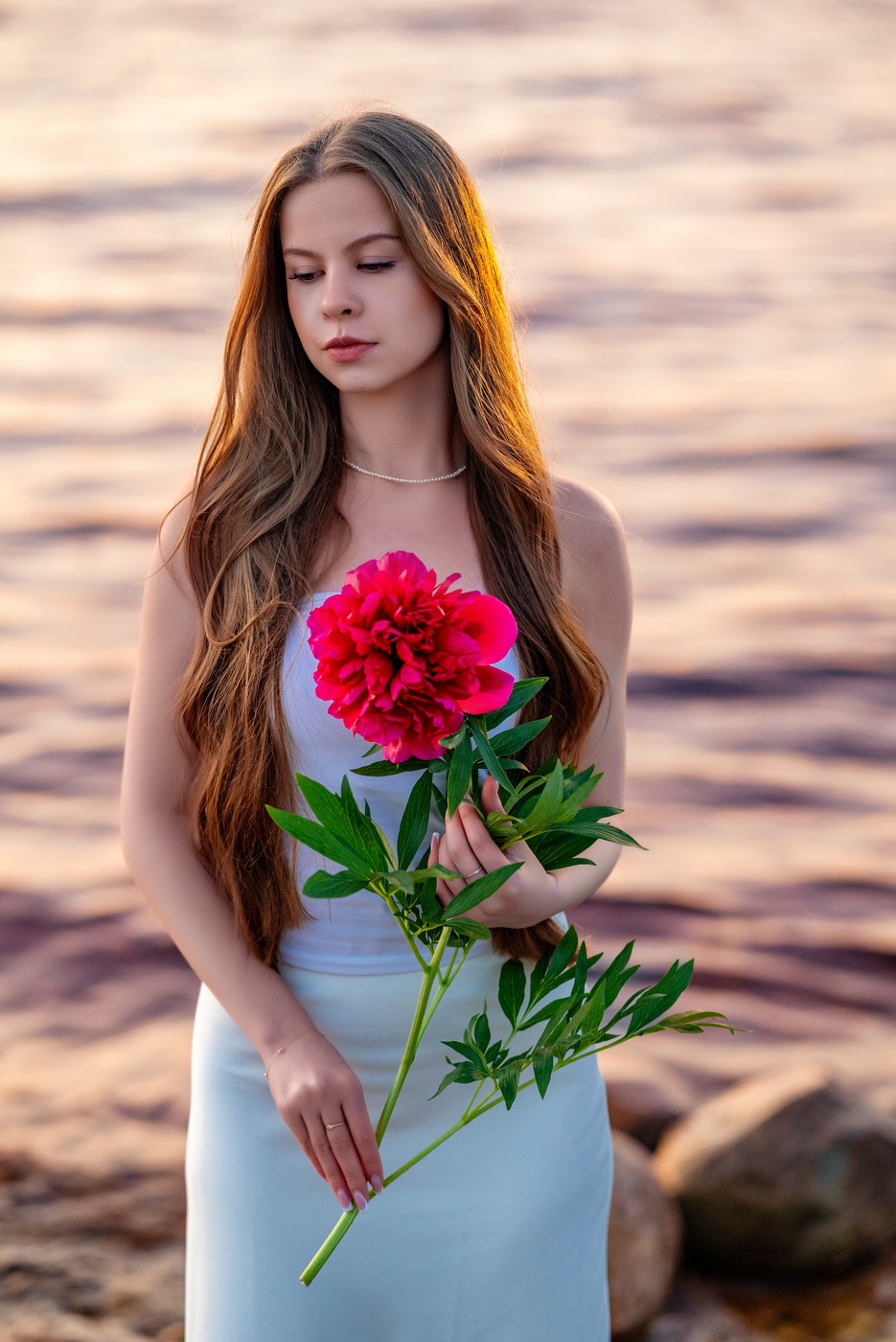 Юлиана с цветком пиона