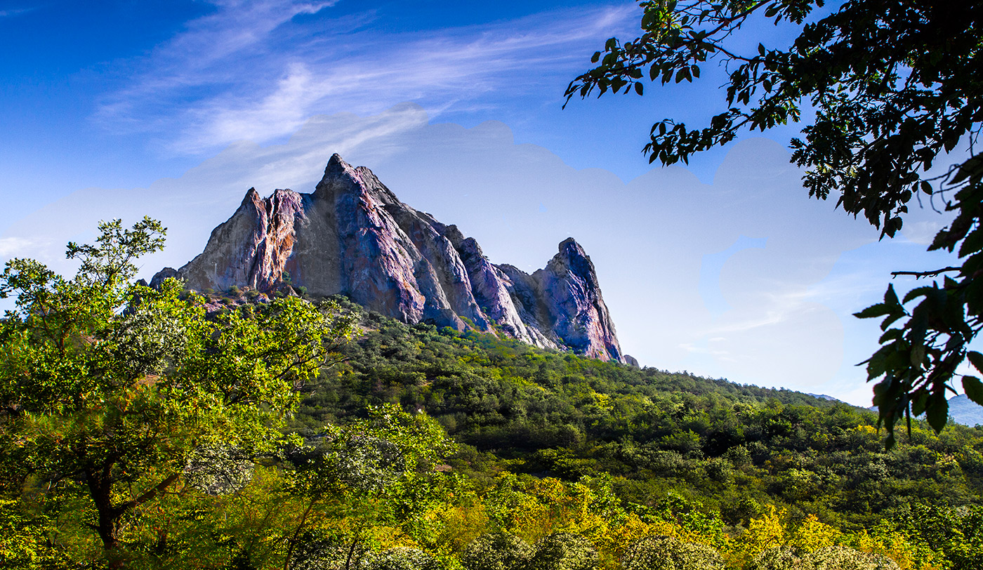 Одинокая скала