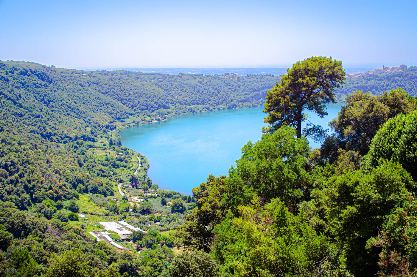 Озеро Неми в Италии