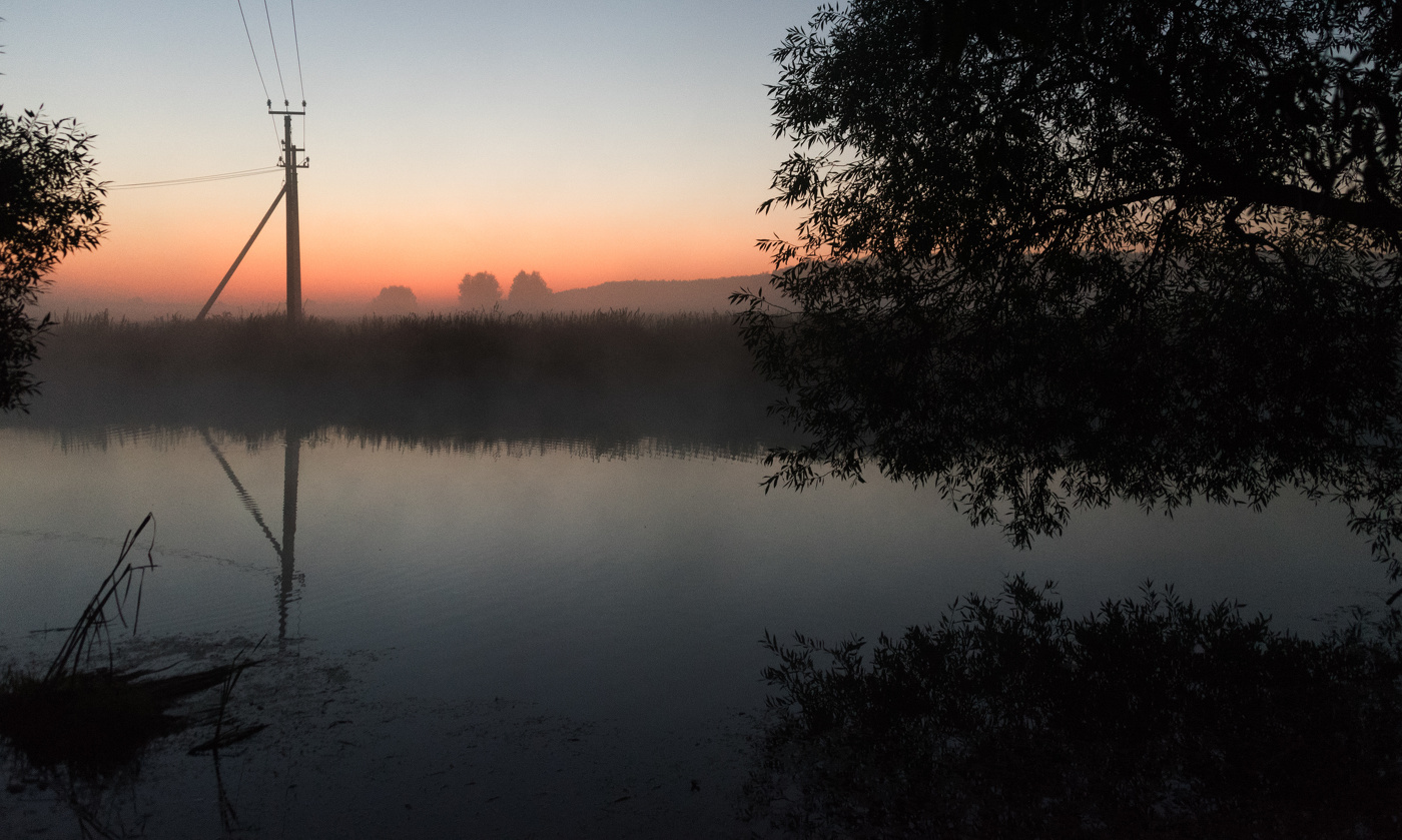На утренней зорьке.