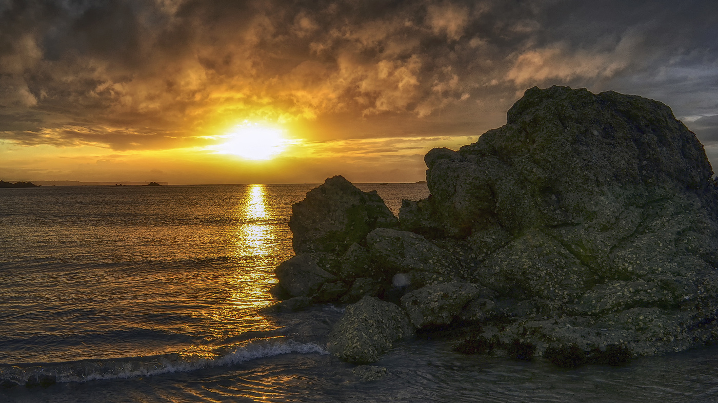 Вечер на море