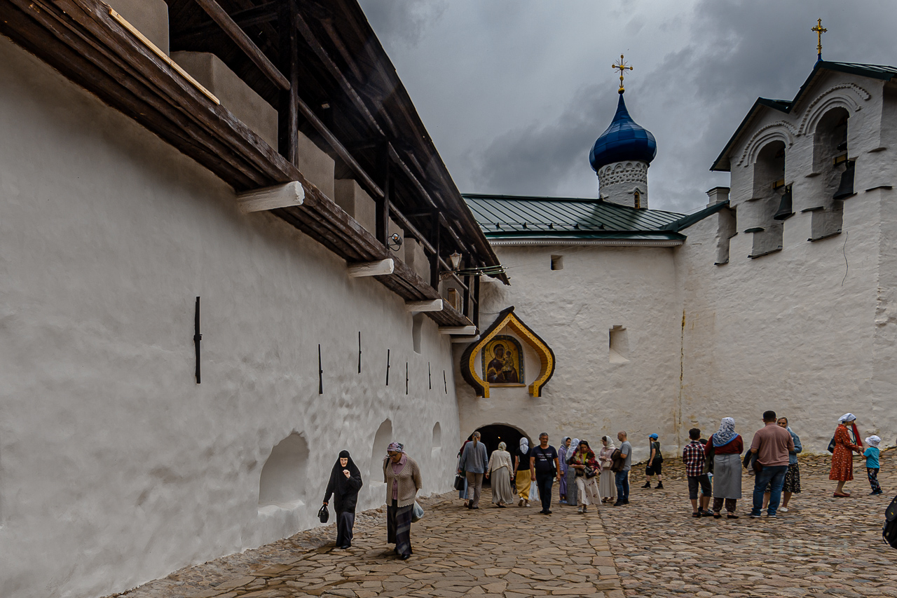 Псково Печерский монастырь