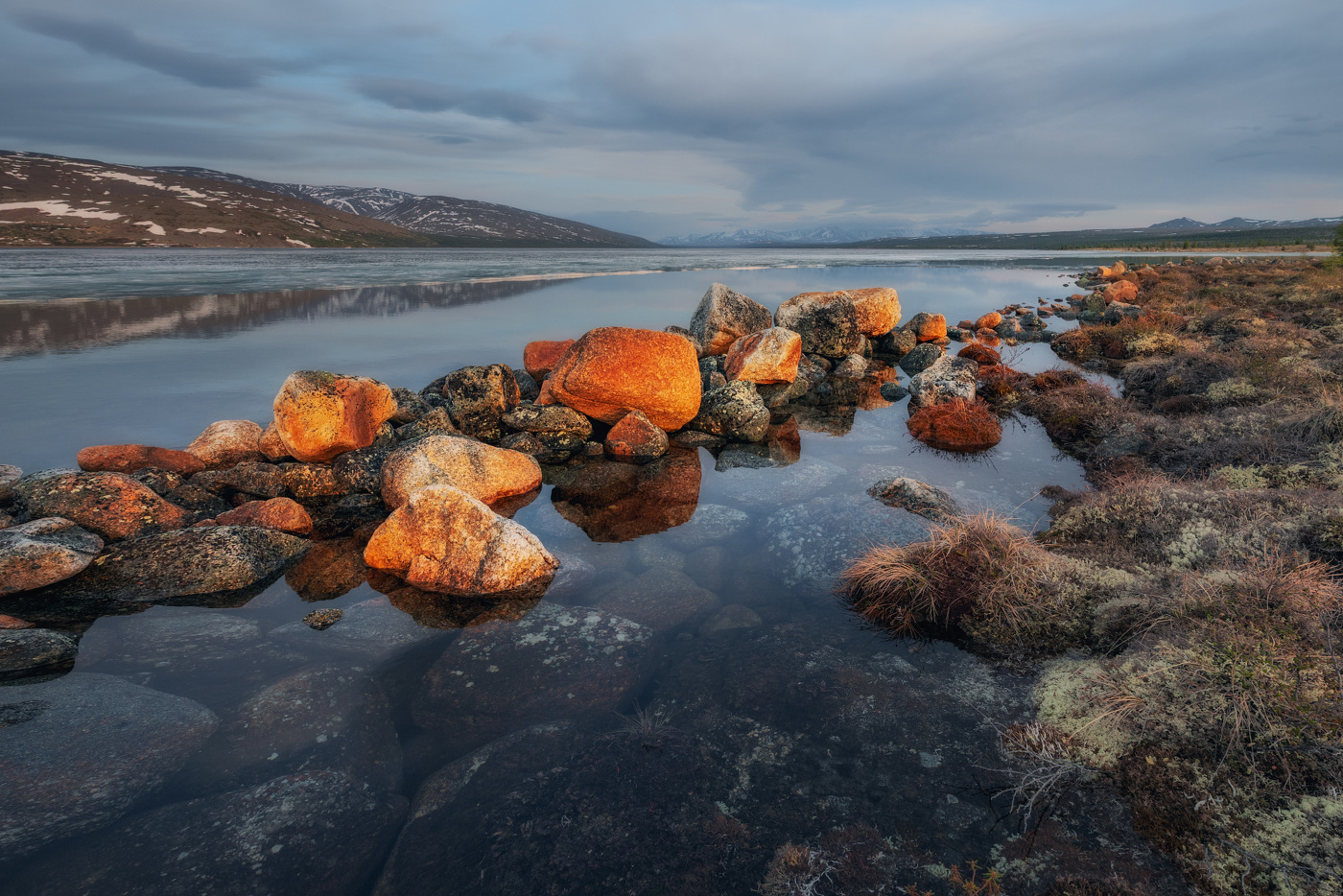 Камушки и вода