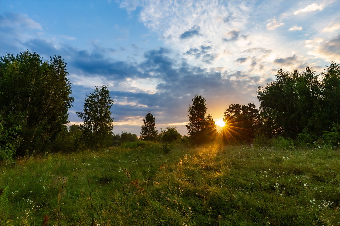 РАЗРУШАЯ ТЕМНОТУ