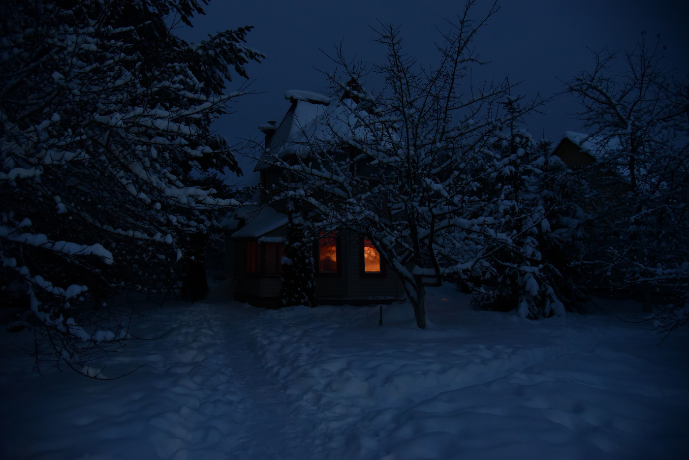 "Мечтал один остаться. И остался ..."