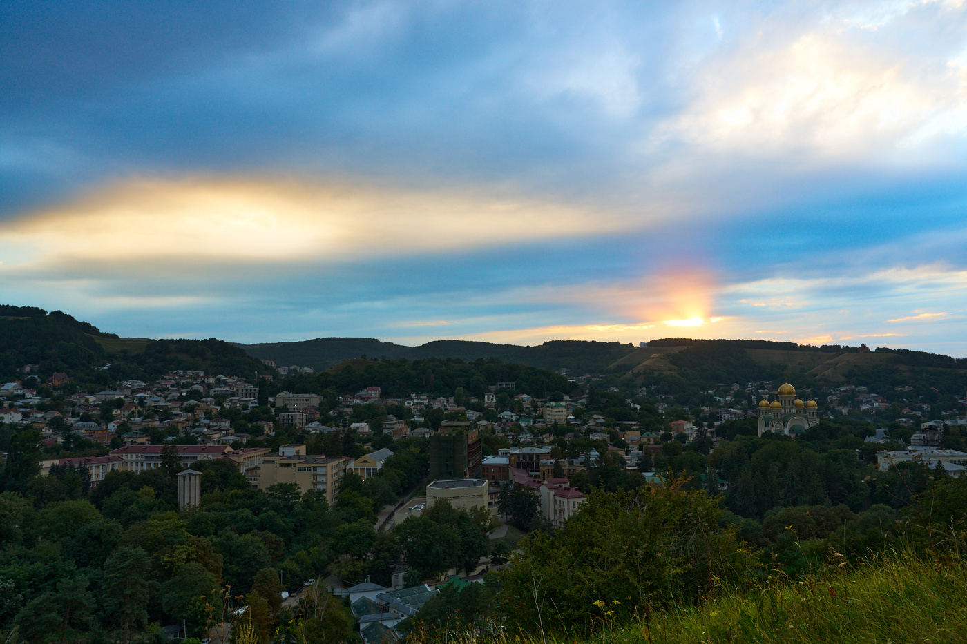 город уходит в ночь