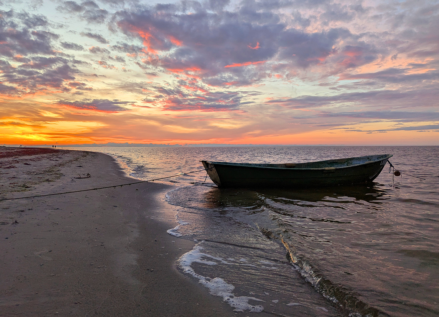 Лодка и пляж