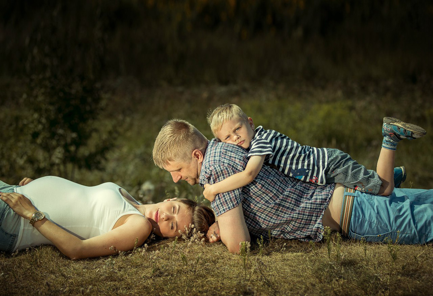 Папа, мамочка и я -наша дружная семья.