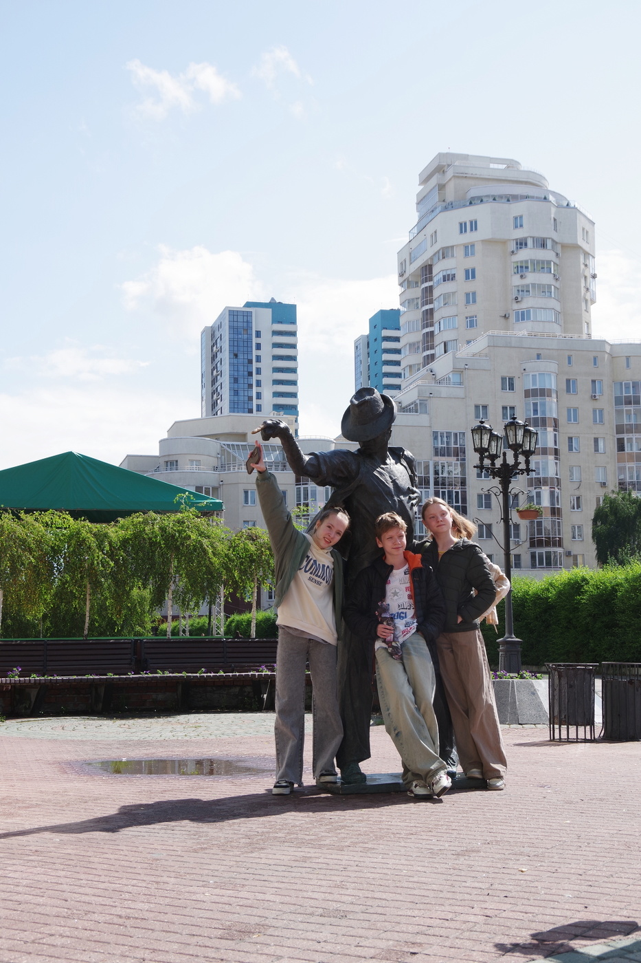 Майкл Джексон и дети Екатеринбурга