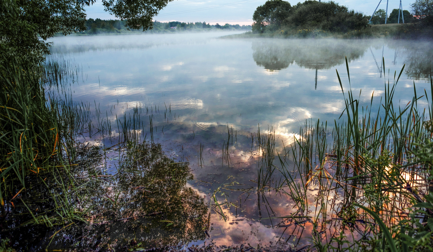 На утренней зорьке.