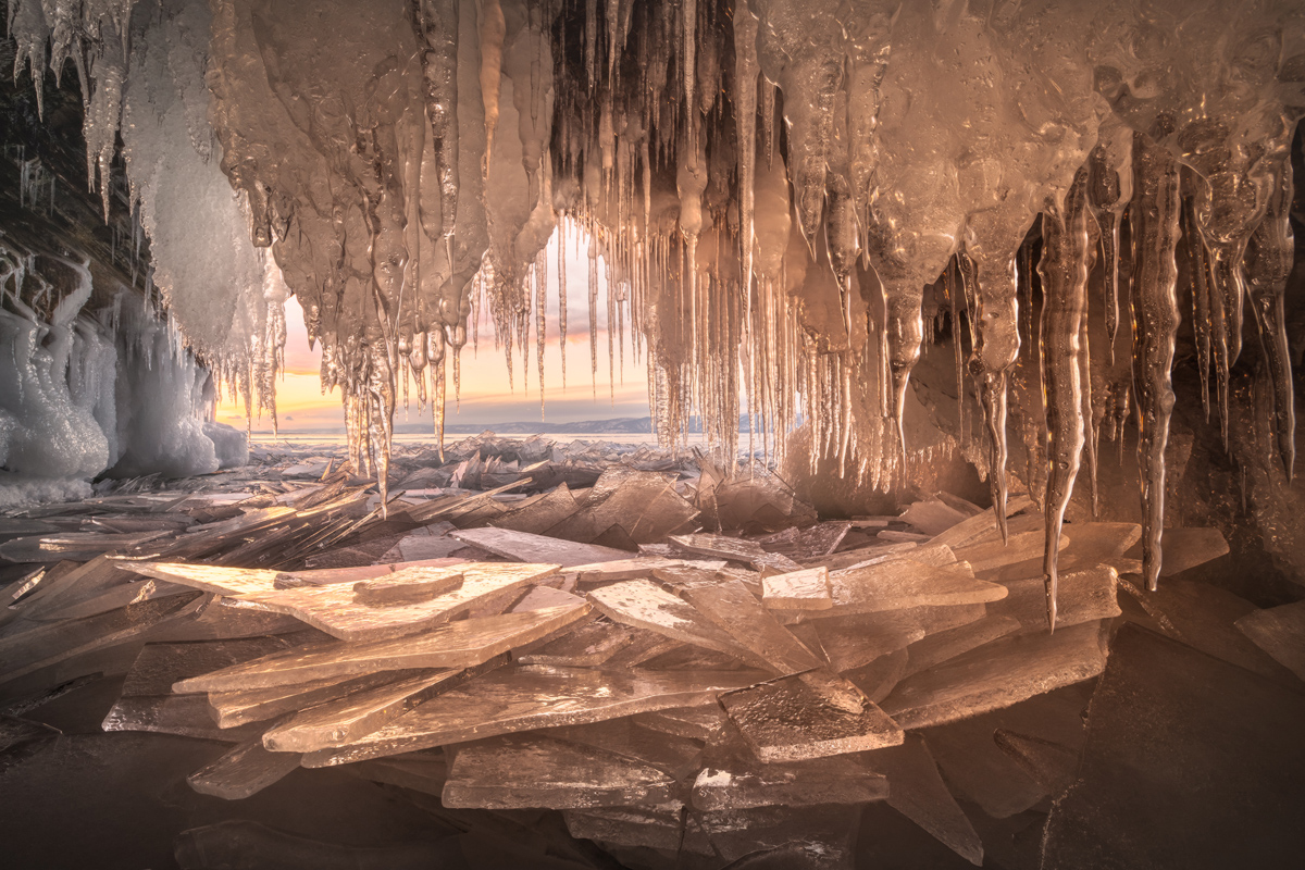 "Ледяные гроты"