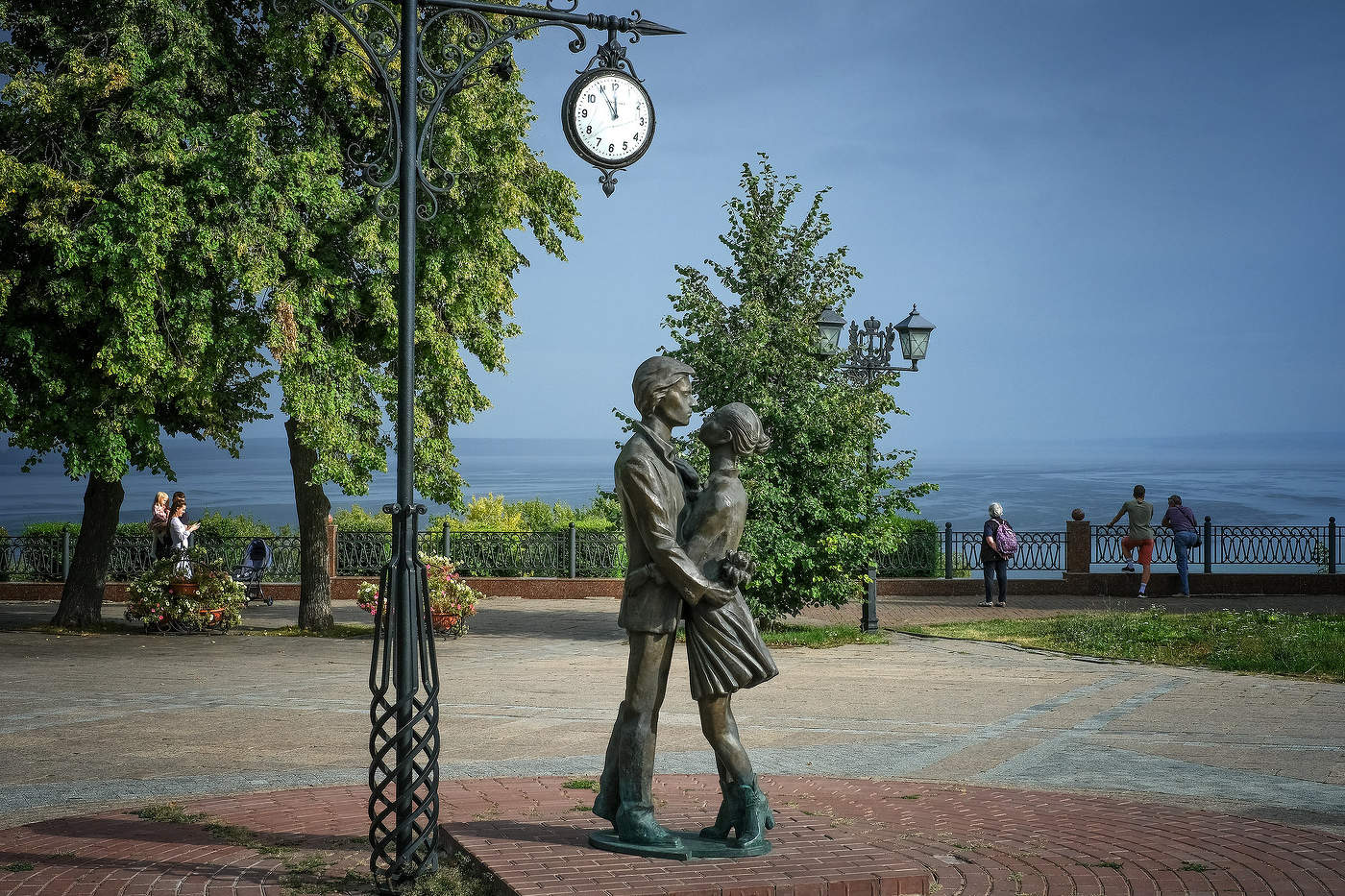 А где-то идут дожди...