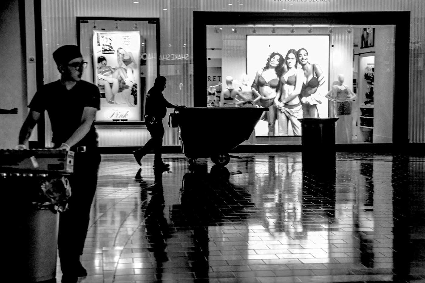 Этот противоречивый мир...