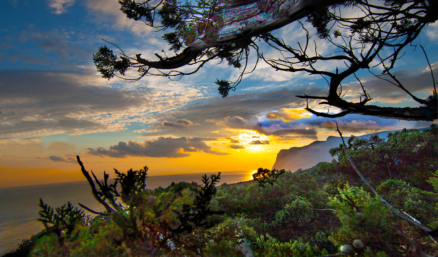 Закат над морем