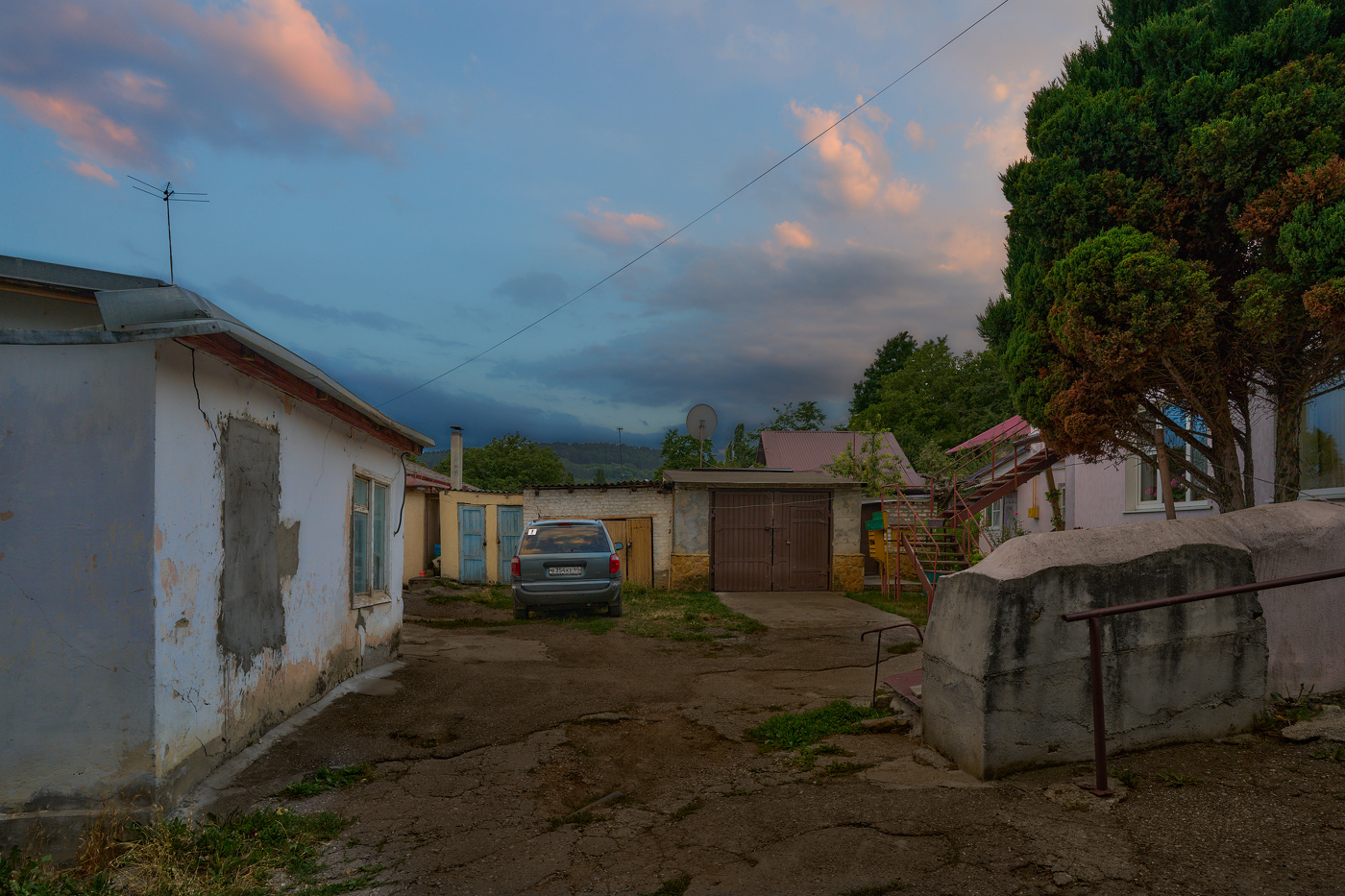 дворик на Кавказе